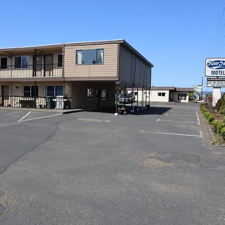 Silver Sands Motel Флоренс Экстерьер фото